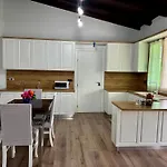 Vila Raffaello's *