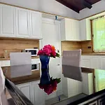 Vila Raffaello's