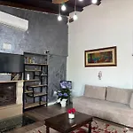 Raffaello's * Vlorë