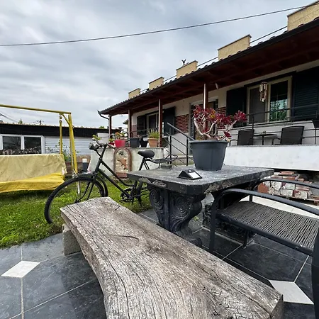 Raffaello's Villa Vlorë