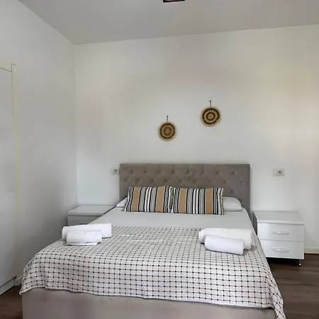 别墅 Raffaello's Vlorë