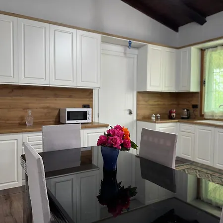 别墅 Raffaello's Vlorë