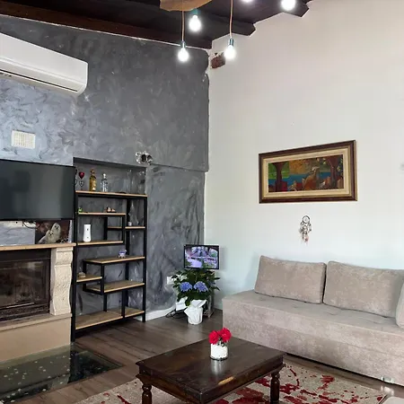 Raffaello's House * Vlore