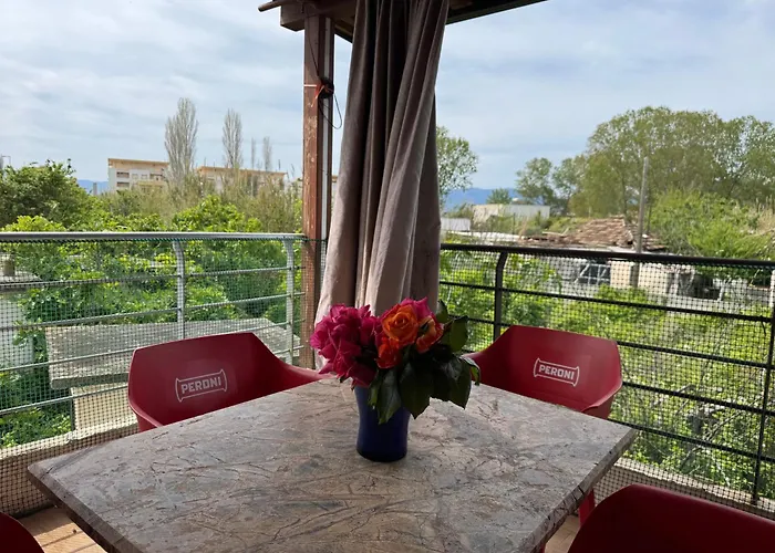 Raffaello's * Vlorë