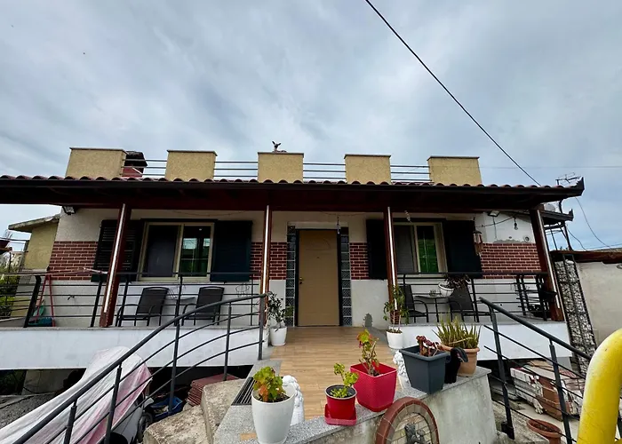 Raffaello's * Vlorë