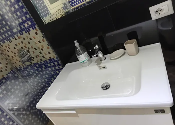 Raffaello's * Vlorë